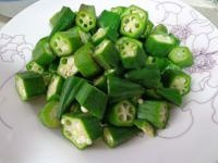 怎么简单的做秋葵番茄虾米鸡蛋汤?