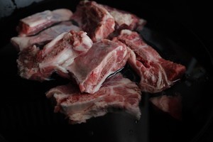 正宗番茄酸味萝卜炖排骨饭怎么做