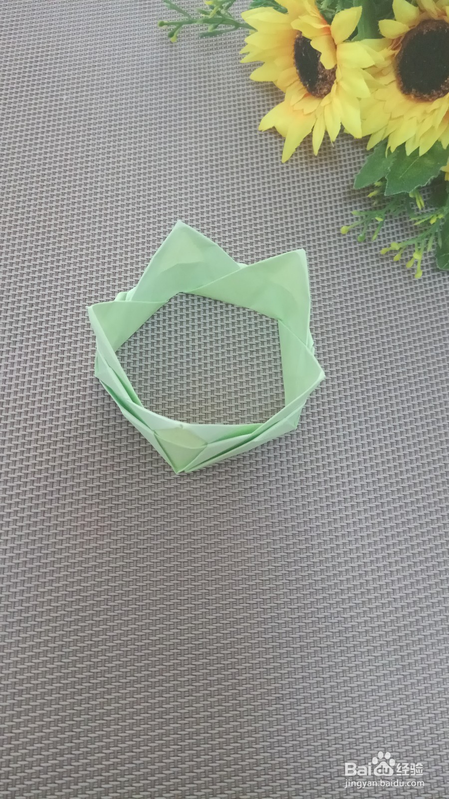 儿童折纸皇冠的做法