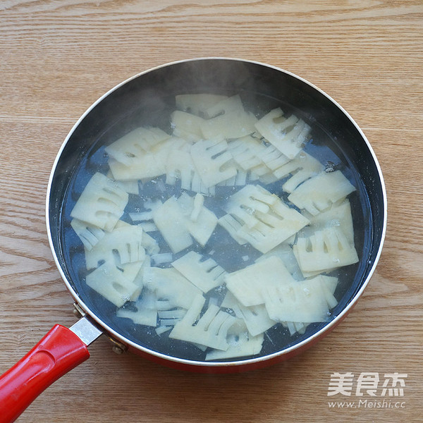 清蒸鸡条冬笋