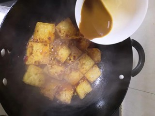 鱼香熊掌豆腐怎么做？