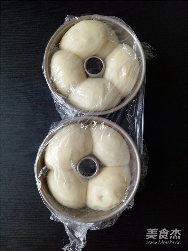 蜜豆餐包的做法