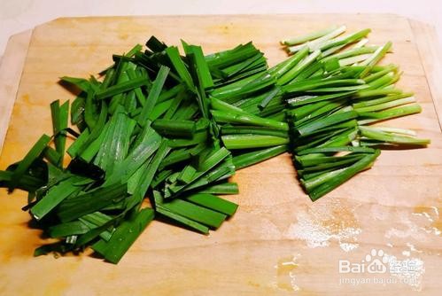 豆芽素炒韭菜