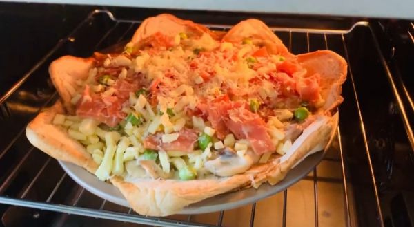 蘑菇白酱培根吐司披萨