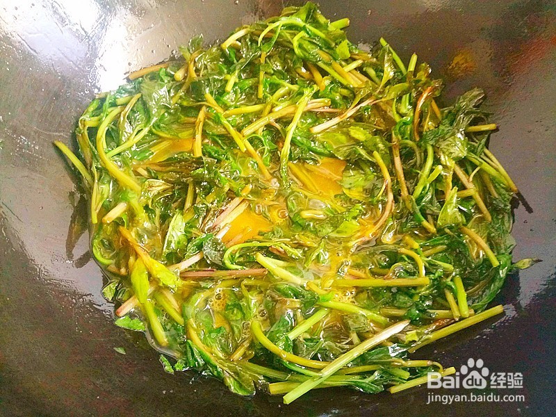 野枸杞叶炒鸡蛋的做法