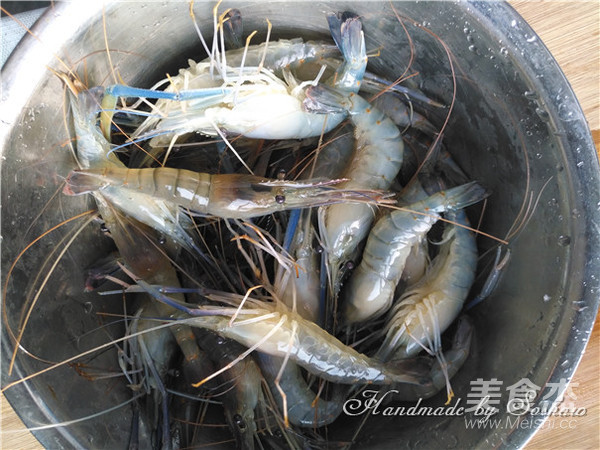虾仁鸡蛋卷心菜沙拉