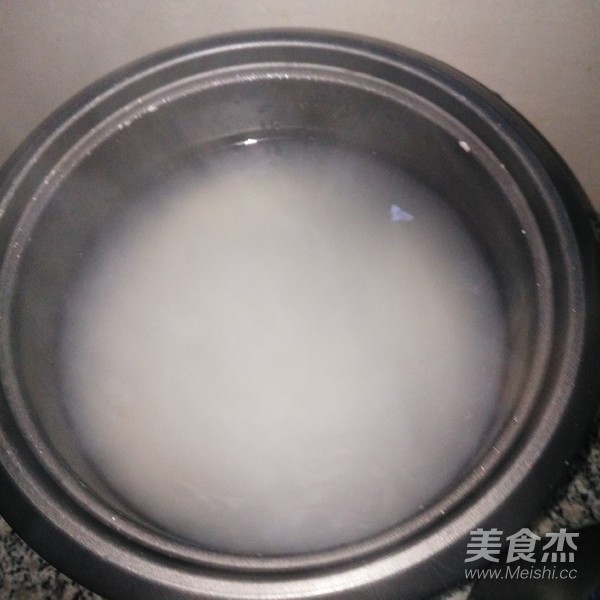 皮蛋青菜粥的做法