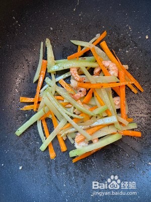 牛油果鸡蛋大虾卷饼的做法