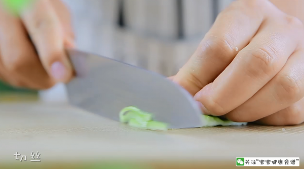 丝瓜胡萝卜银鱼饼