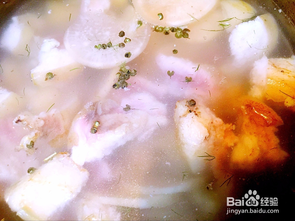 超下饭的酸萝卜炖猪尾的家常做法