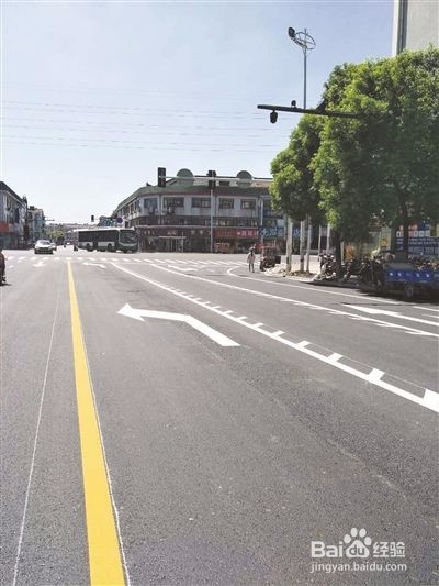 可变导向车道线怎么走