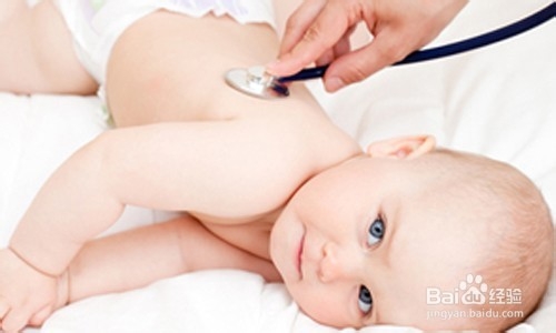婴儿期宝宝吐浓稠奶块,怎么办?