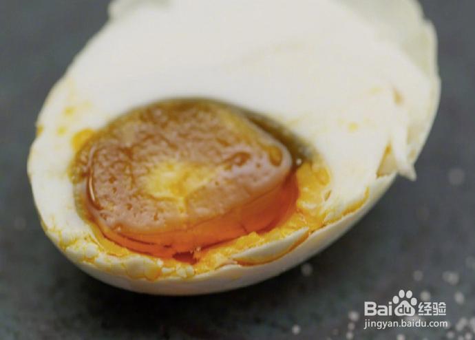 两种方法,自制出油的咸鸭蛋