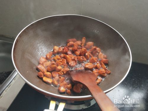 土豆烧鸡胸肉的做法