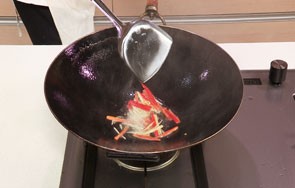 怎样做芹菜泡椒牛肉