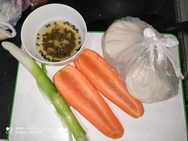 羊肉胡萝卜水饺