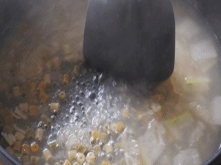 竹荪干贝意面怎么做