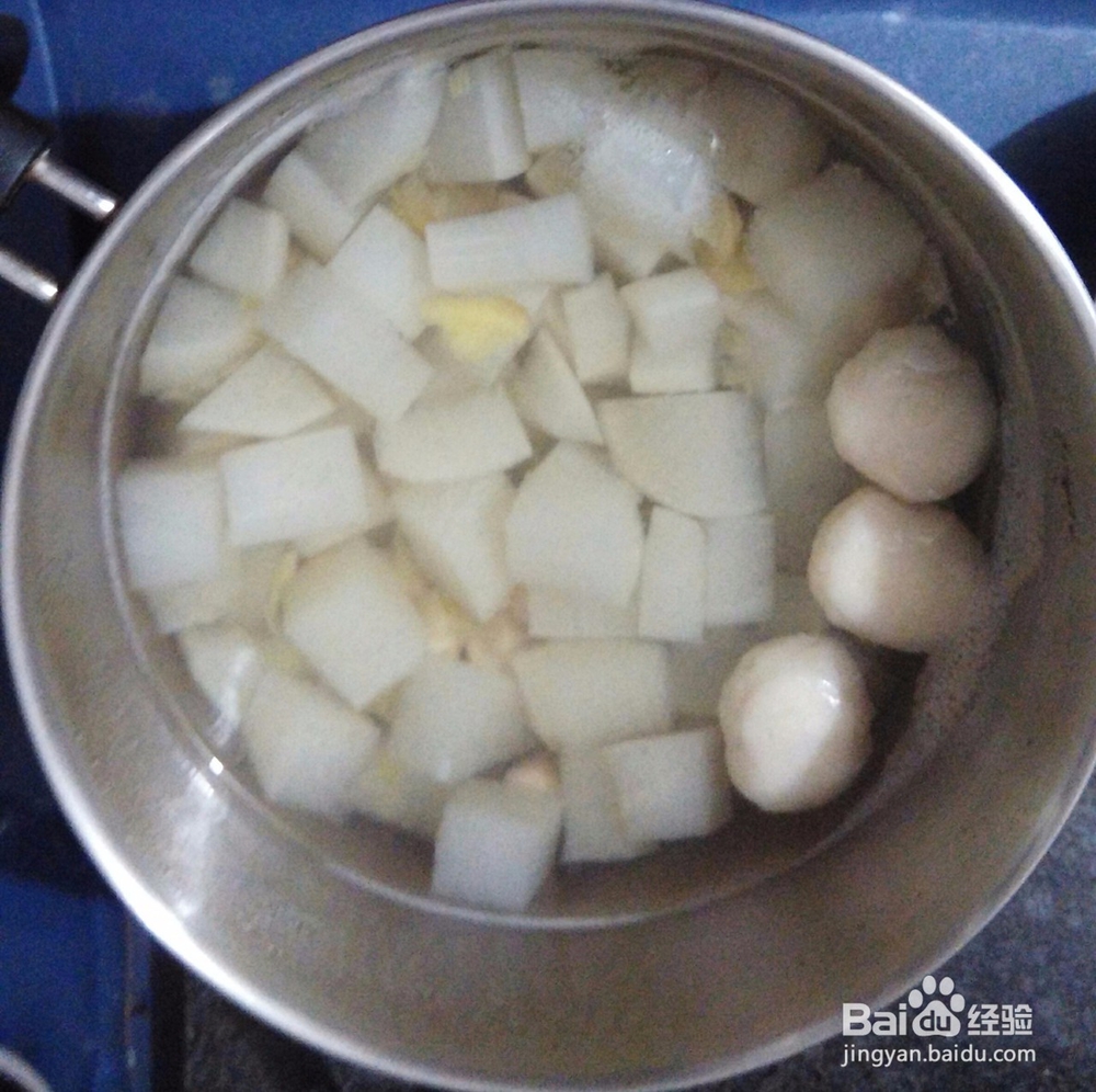 白萝卜干贝鱼丸粉丝汤做法