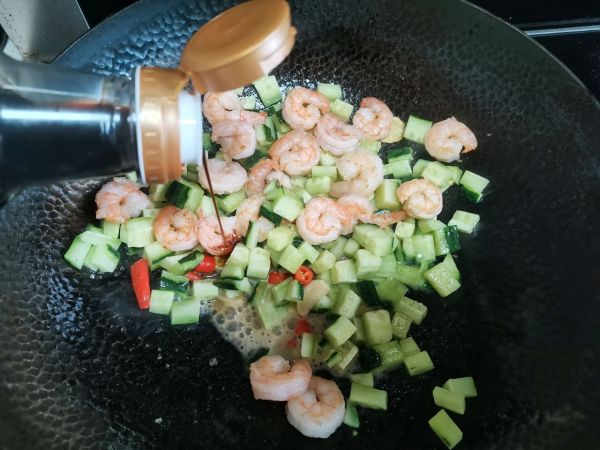 家常黄瓜炒鸡蛋