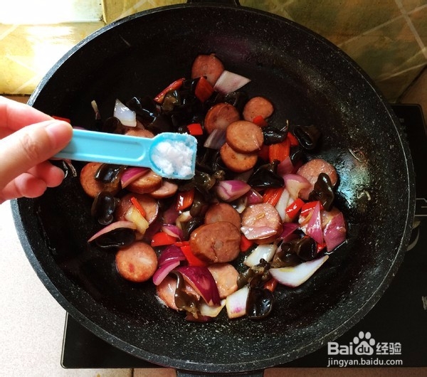 怎么做小炒红肠