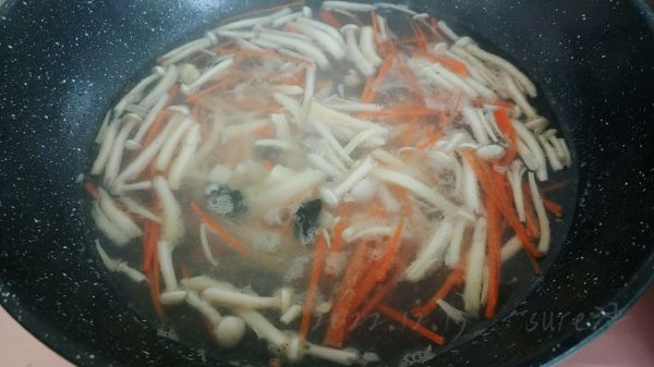 素烩玉菇蛋花汤