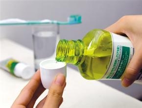 如何正确选择使用漱口水