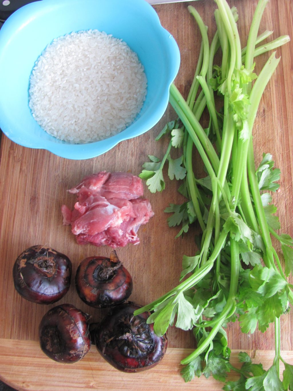 教你做芹菜肉末粥，味道美极了