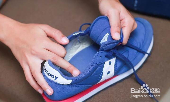 如何用小苏打去除脚臭