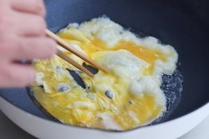 怎么做咖喱鲜虾炒饭