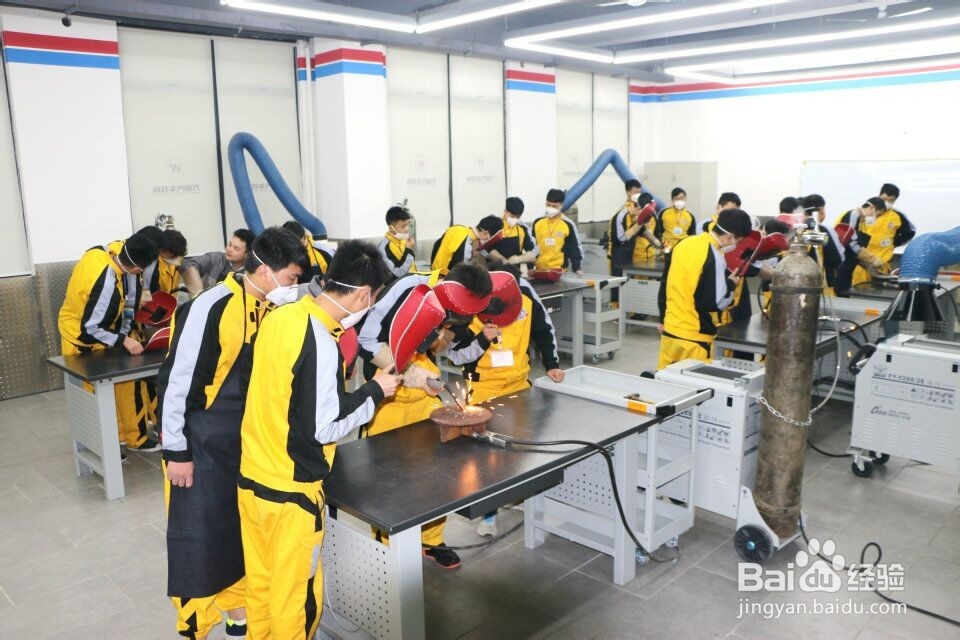 夜间行车的这些注意事项