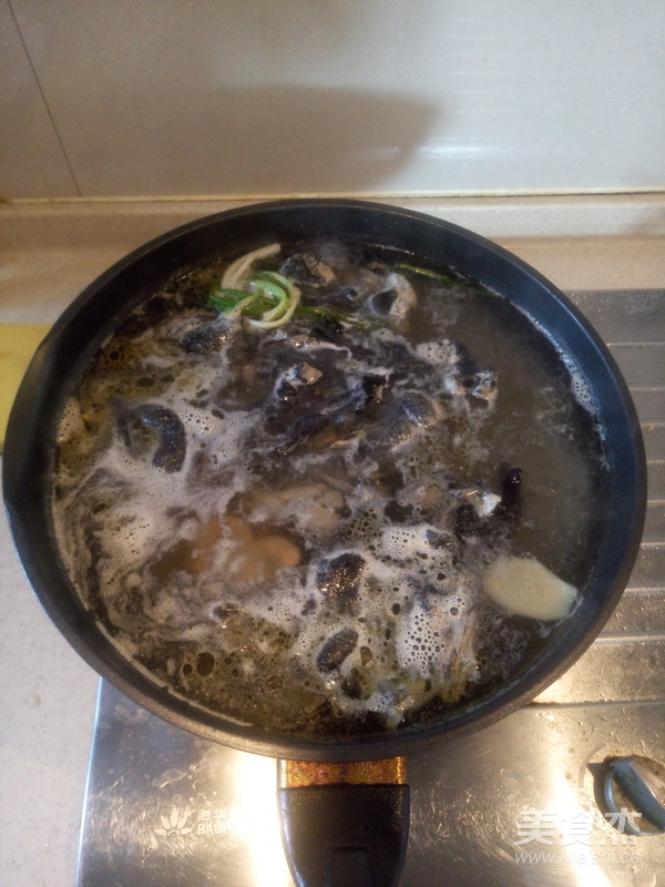 红枣海参炖乌鸡汤