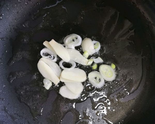 红椒丝瓜炒荷包蛋