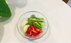 爆炒香辣鱿鱼的烹饪方式