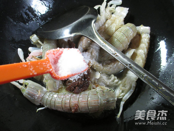 沙茶酱虾蛄的做法