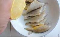 油炸小黄鱼的做法