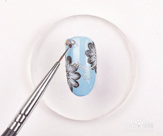 中国风花卉美甲教程-如何更好的画好花卉款美甲