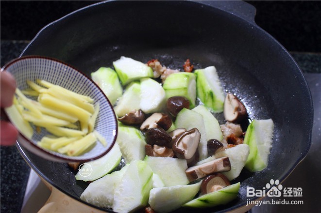 丝瓜瘦肉冬菇汤、