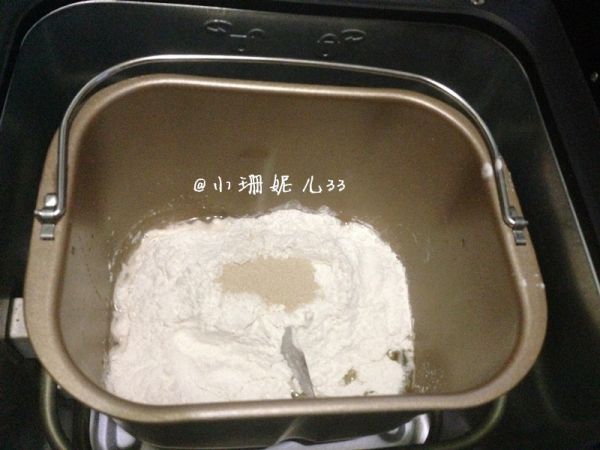 北极虾牛肉粒披萨