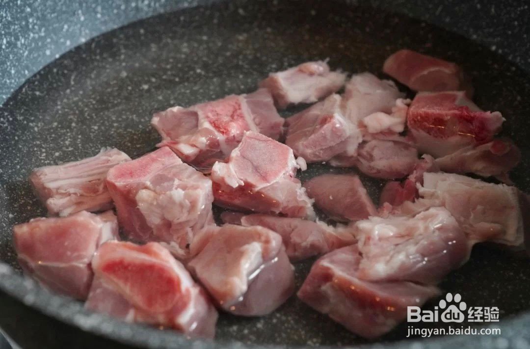 新鲜松茸排骨汤的做法