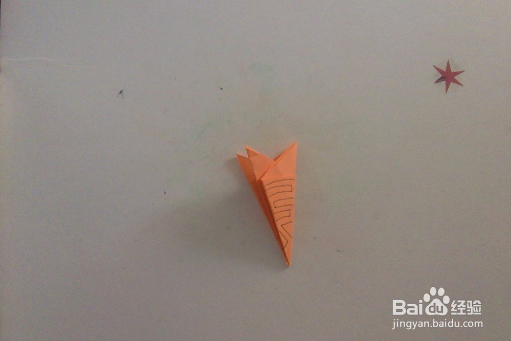 怎么剪圆形窗花？边框六角星