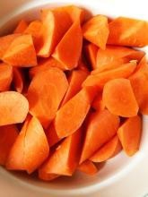 如何用砂锅做猪骨头汤？