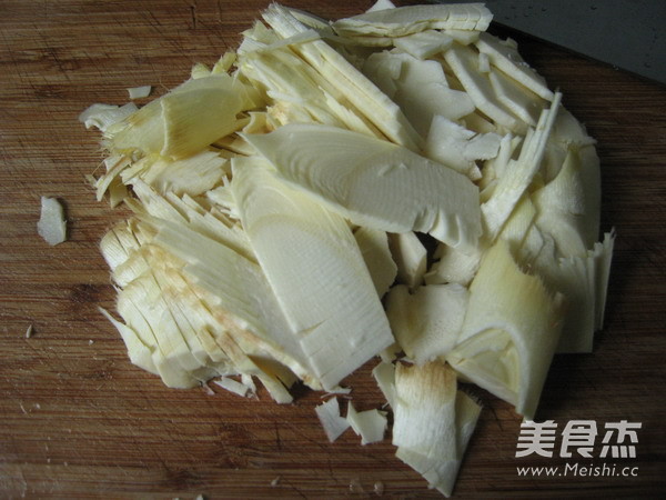 江南春季最经典的小炒--春笋香腊肉