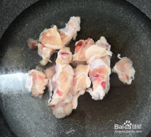 土豆炖鸡腿怎么烧好吃？