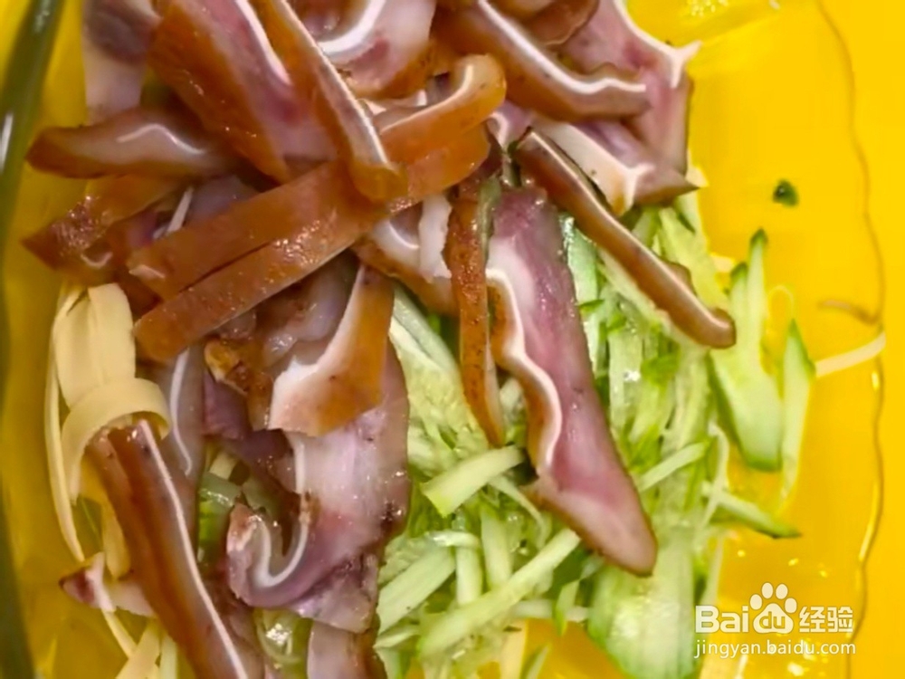 干豆腐拌猪耳朵的教程