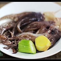 小吃街道美味烤鱿鱼须