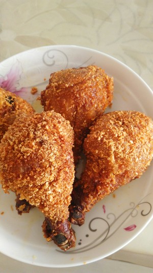 炸鸡腿裹粉后在锅里炸的时候会掉粉怎么办