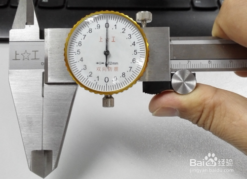 怎样用表盘卡尺测量和读取数据?