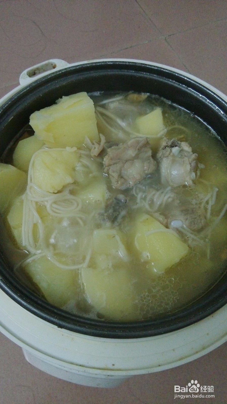 土豆炖排骨-家常菜