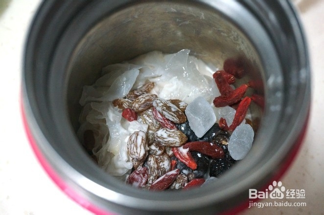 银耳桂圆葛粉羹的做法