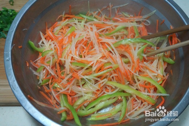 葱香土豆丝的做法